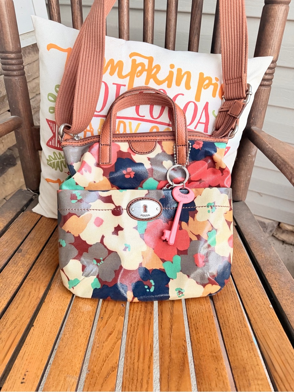 Fossil Key-Per Floral Crossbody Satchel Bag NWOT & OG Key Charm